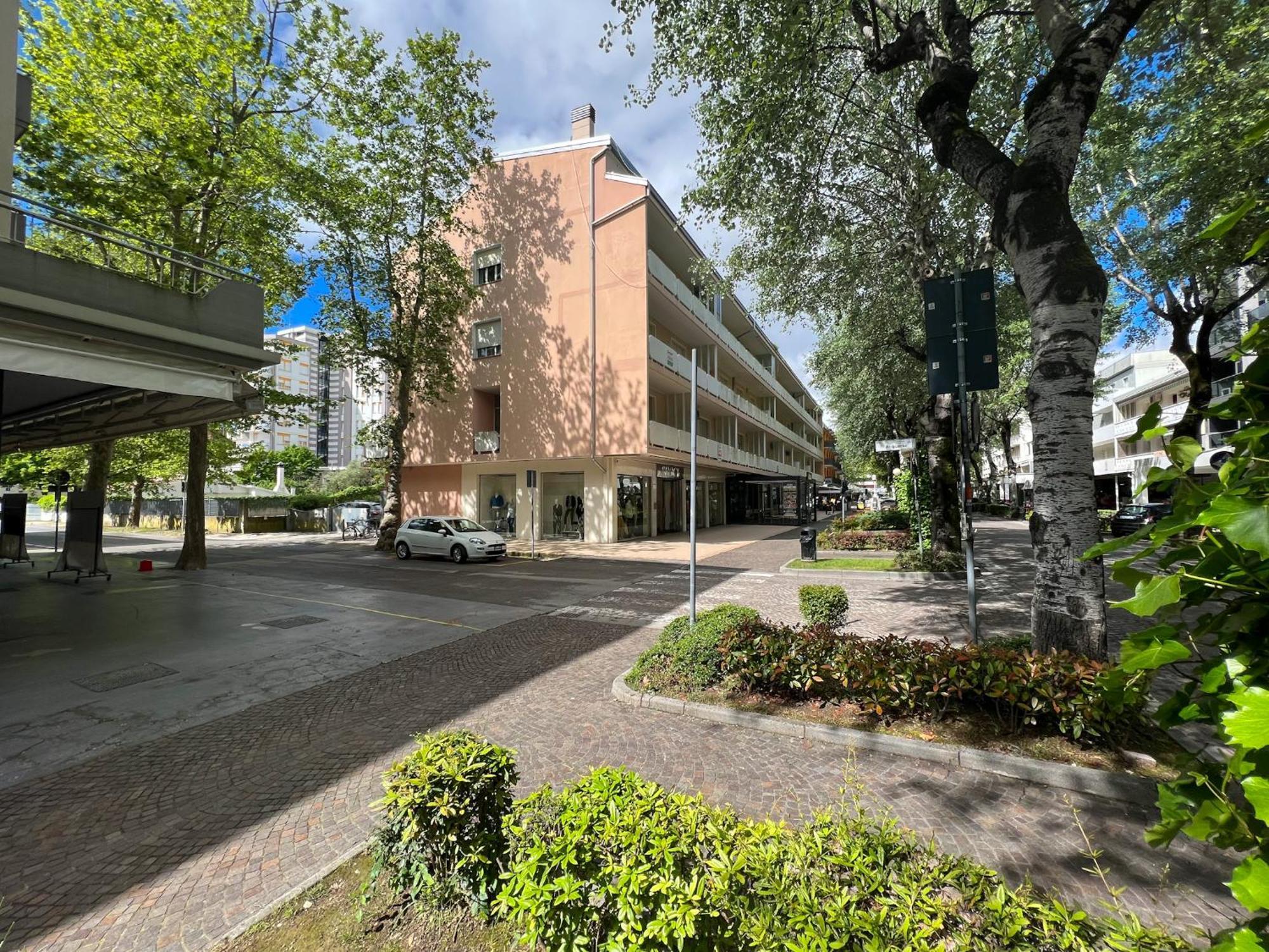 Residence Bussola Bibione Eksteriør billede